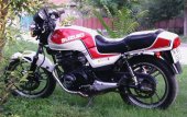 1985 Suzuki GSX 400 S photo